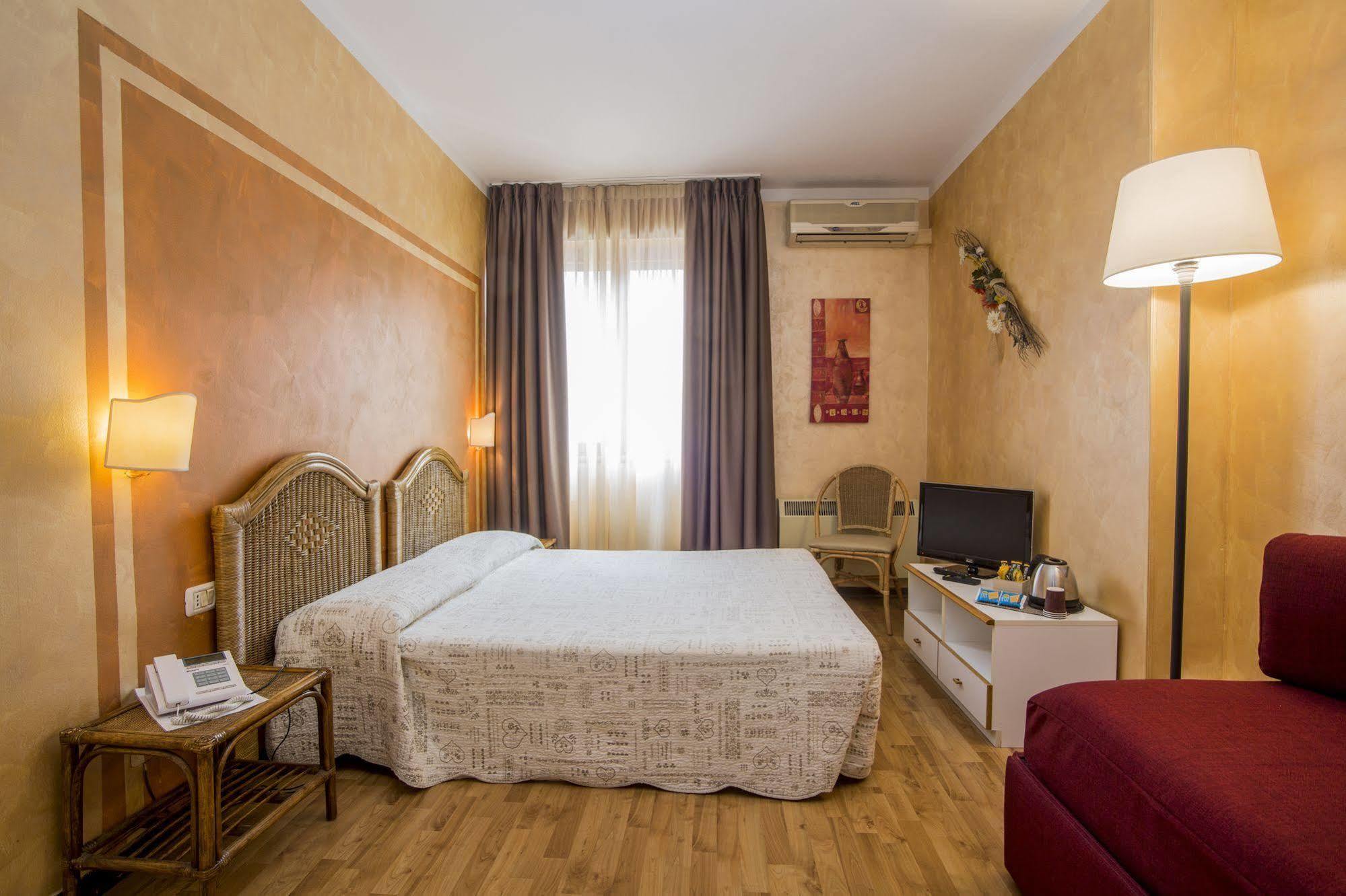 Hotel Le Pageot Aosta Dış mekan fotoğraf